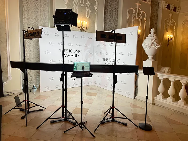 3D-фотозона на церемонии The Iconic Award в классическом интерьере