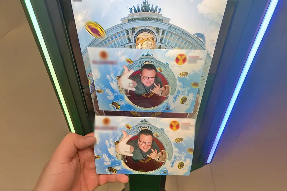 Мгновенная печать фото с фотозоны маленькая планета