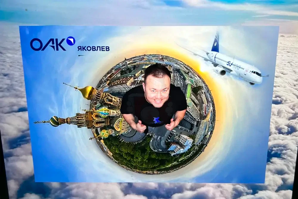 Фотозона маленькая планета на выставке